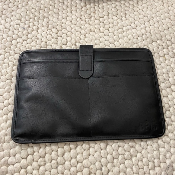 Beis Convertible Weekender Bag - Picture 10 of 13